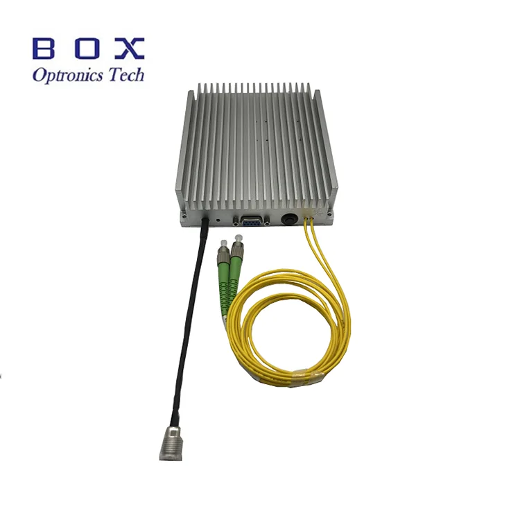 Amplificador de fibra dopada com itérbio Amplificador de fibra dopada com itérbio